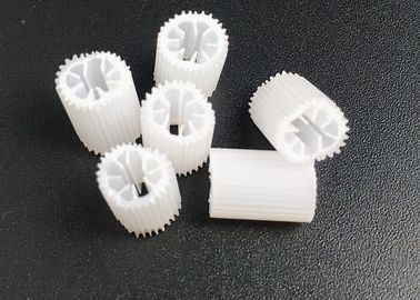 Αγορά MBBR Bio Media βαρύ μέγεθος 5 * 10mm λευκό παρθένο υλικό HIPS πλαστικό βιοκύτταρο για θεραπεία online manufacture