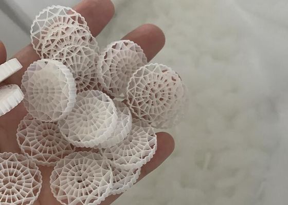 Αγορά Αγνός HDPE 63 τρύπες MBBR φίλτρο μέσων για την επεξεργασία νερού online manufacture