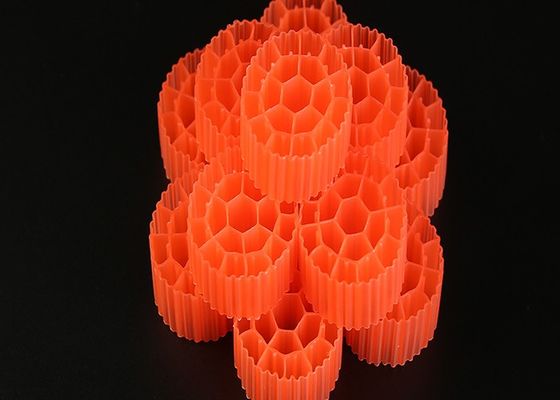 Αγορά Πλαστικό φίλτρο μέσων MBBR Bio Ball Filter μικρά φίλτρα λίμνης με λευκό χρώμα online manufacture