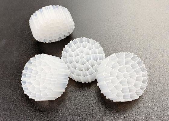 Αγορά IFAS FDA Safty HDPE λευκό χρώμα MBBR Biocell Filter Media A/O τεχνολογία online manufacture