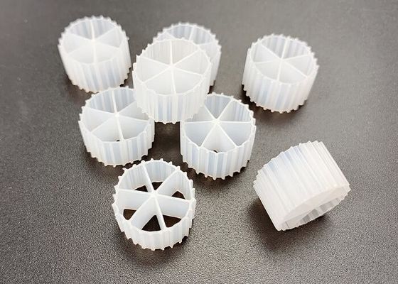Αγορά Λευκό χρώμα FDA ασφαλές υλικό HDPE κινούμενο κρεβάτι αντιδραστήρα βιοφίλμ διάρκεια ζωής 15 χρόνια online manufacture