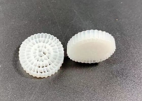 Αγορά HDPE Mbbr Carrier Bio Filter Για Ψαροτροφεία Κρεμασμένα κρεβάτια 25x4MM online manufacture