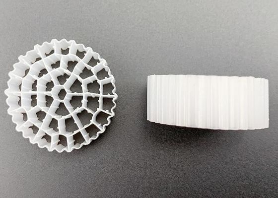 Λευκό χρώμα HDPE K1 Φίλτρο PE37 Για τη βελτίωση της ποιότητας του νερού