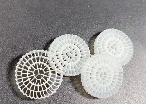 75 δωμάτια Biocell MBBR Filter Media Super Decarburization για την υδατοκαλλιέργεια RAS
