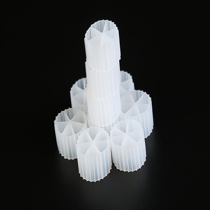 MBBR πλωτό φίλτρο μέσο μακρά διάρκεια ζωής 0,96g/cm3 - 0,98g/cm3 πυκνότητα