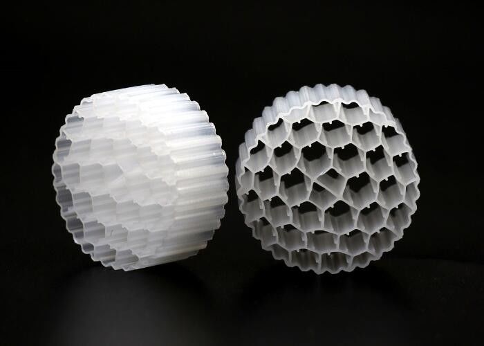 Μετακινούμενο κρεβάτι αντιδραστήρα βιοφίλμ MBBR Φορέας βιοσφαίρες για χημική επεξεργασία νερού