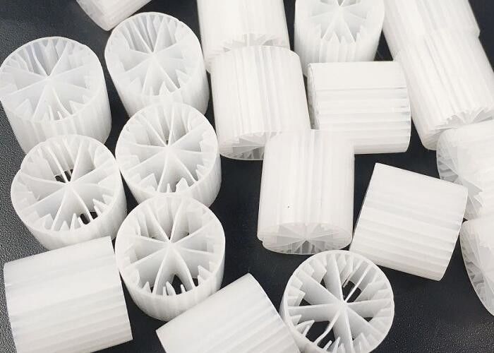 αναερόβια δεξαμενή 15*15mm ifas διαδικασία MBBR bioballs μακρά διάρκεια ζωής hdpe φιλικά προς το περιβάλλον φίλτρα