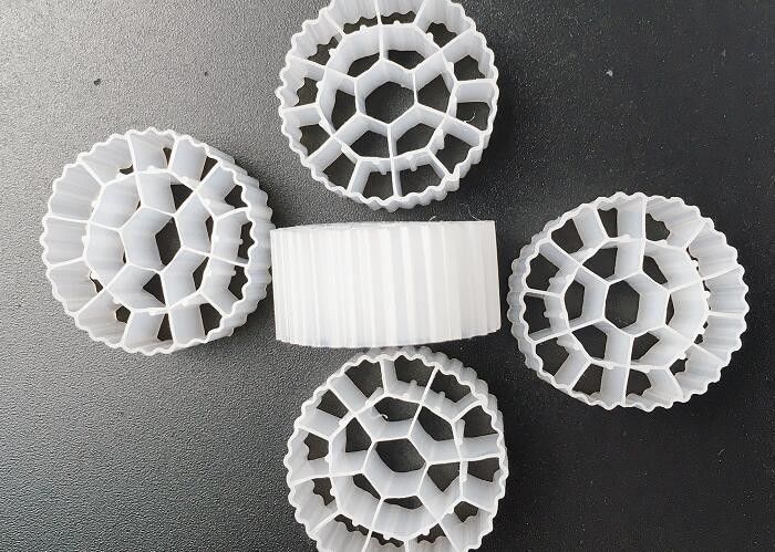 Πλαστικό K1 & K3 Bioball Filter Media Hdpe 25*12mm Ras Λευκό χρώμα βιοφόρος