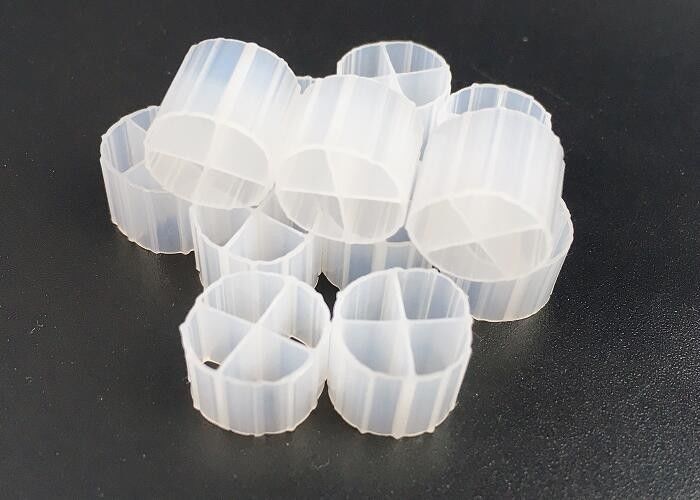 Υψηλής απόδοσης MBBR Bio Media K1 Micro Media 12mm X 9mm Λευκό χρώμα