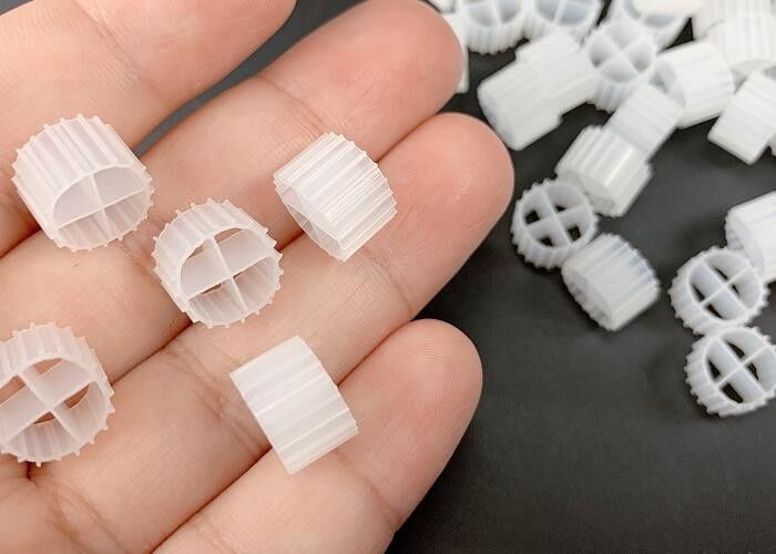 11*7mm MBBR Bio Filter Media K1 με λευκό χρώμα και πρωτόγονο υλικό HDPE