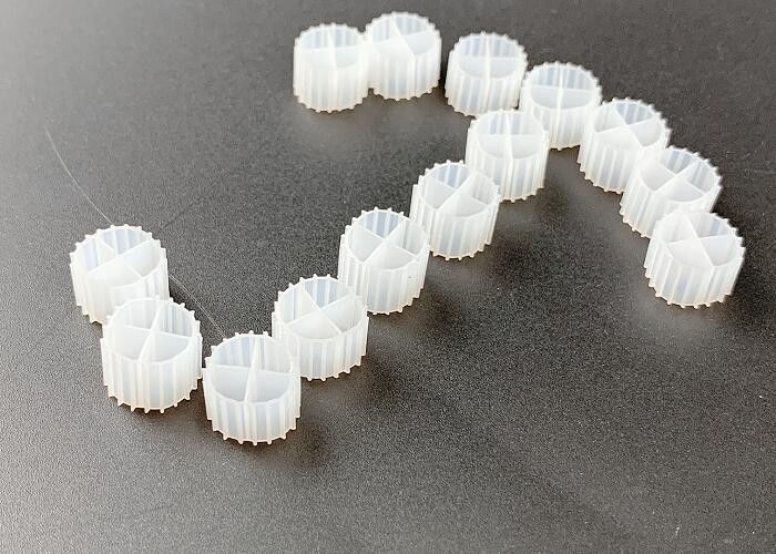 11*7mm MBBR Bio Balls Filter Media Μεγάλη επιφάνεια