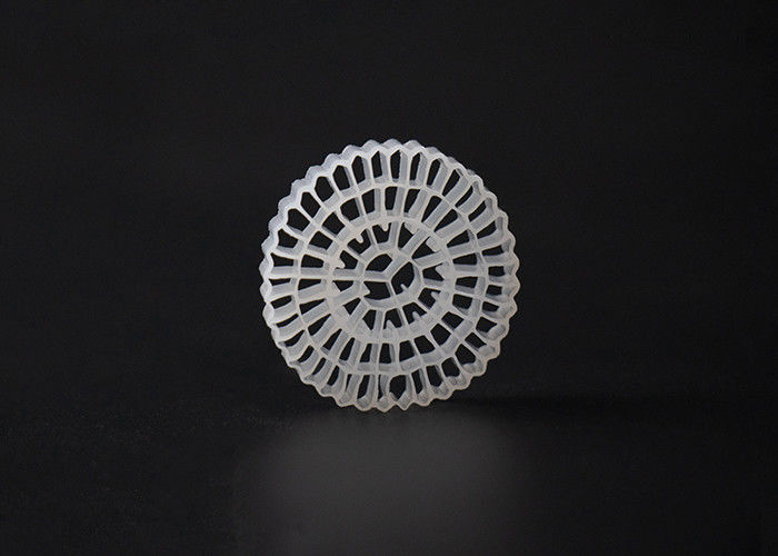 Παρθένο υλικό HDPE MBBR Bio Media Λευκό χρώμα και 25*4mm Μέγεθος Υψηλή επιφάνεια MBBR