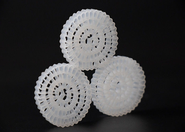 Παρθένο υλικό HDPE MBBR Bio Media Λευκό χρώμα και 25*4mm Μέγεθος Υψηλή επιφάνεια MBBR