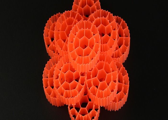 Πλαστικό φίλτρο μέσων MBBR Bio Ball Filter μικρά φίλτρα λίμνης με λευκό χρώμα