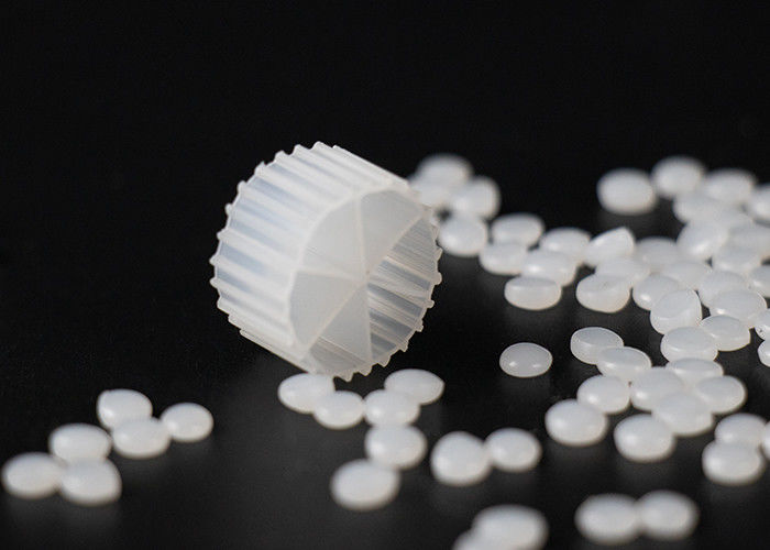 MBBR 100% Virgin HDPE PE04 BIO Filter Media Λευκό χρώμα 0,98g/Cm3