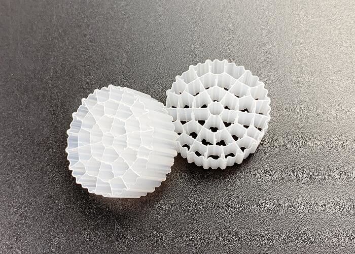 Βιοσωλήνες MBBR πλαστικό φίλτρο μέσο 800m2/M3 Μεγάλη επιφάνεια