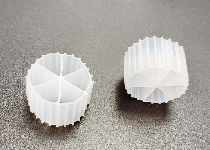 IFAS HDPE λευκό χρώμα MBBR κινούμενο κρεβάτι αντιδραστήρα βιοφίλμ αερισμός δεξαμενή απομάκρυνση γάδου