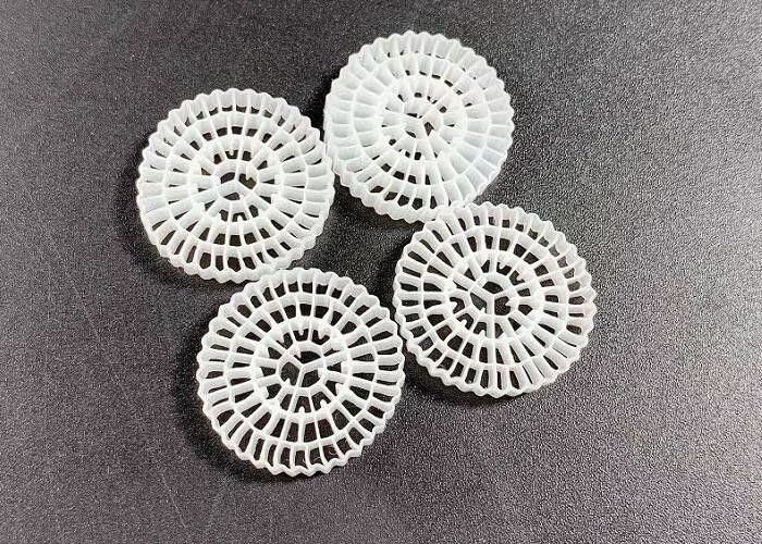 75 δωμάτια Biocell MBBR Filter Media Super Decarburization για την υδατοκαλλιέργεια RAS