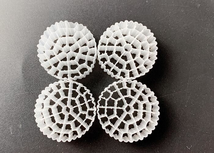 Λευκό χρώμα SBR επεξεργασία υδάτων MBBR φίλτρα μέσων ROHS REACH